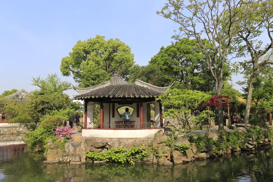 与谁同坐轩